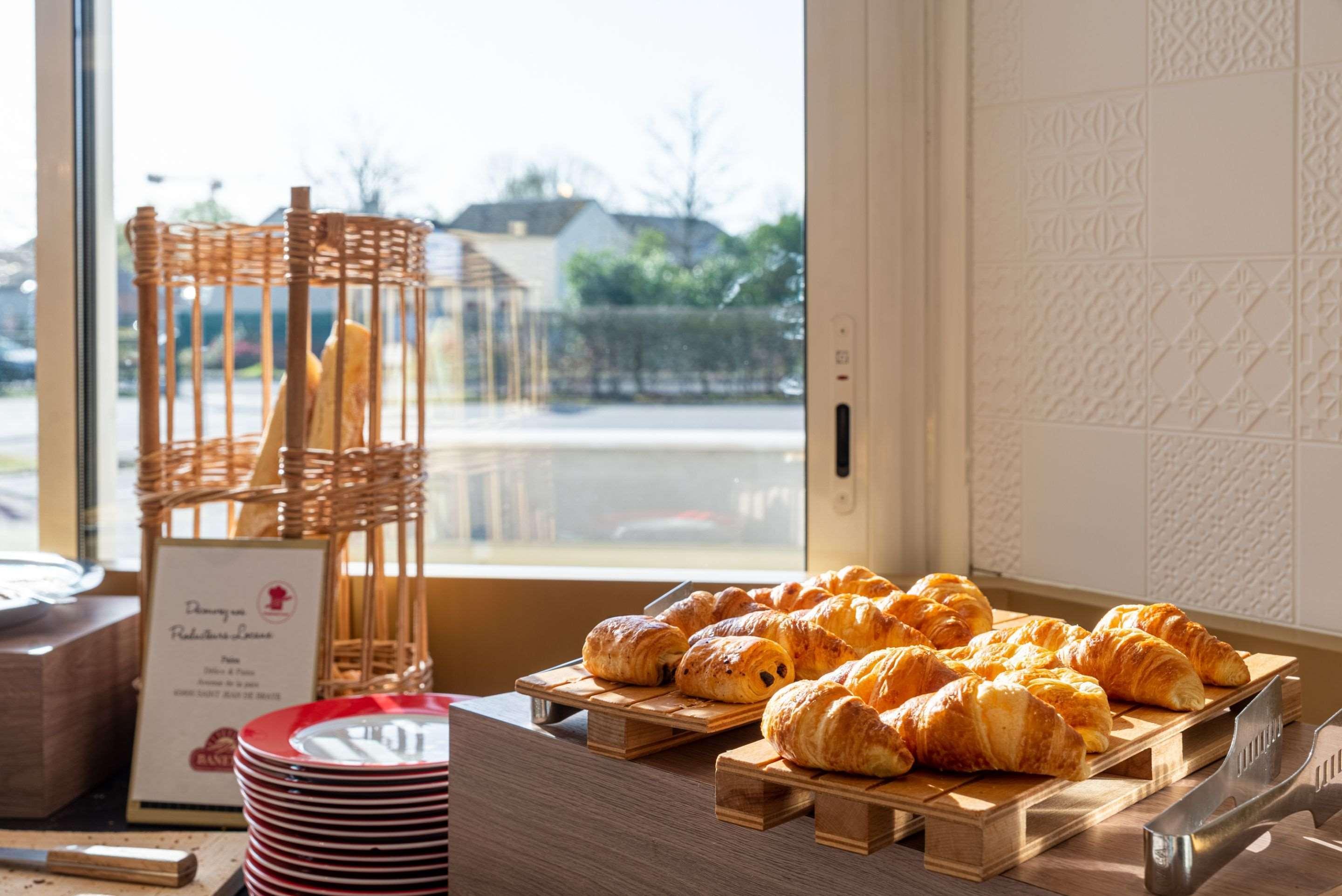 Brit Hotel Orleans St Jean De Braye - L'Antares แซงต์-ฌอง-เดอ-เบรย์ ภายนอก รูปภาพ
