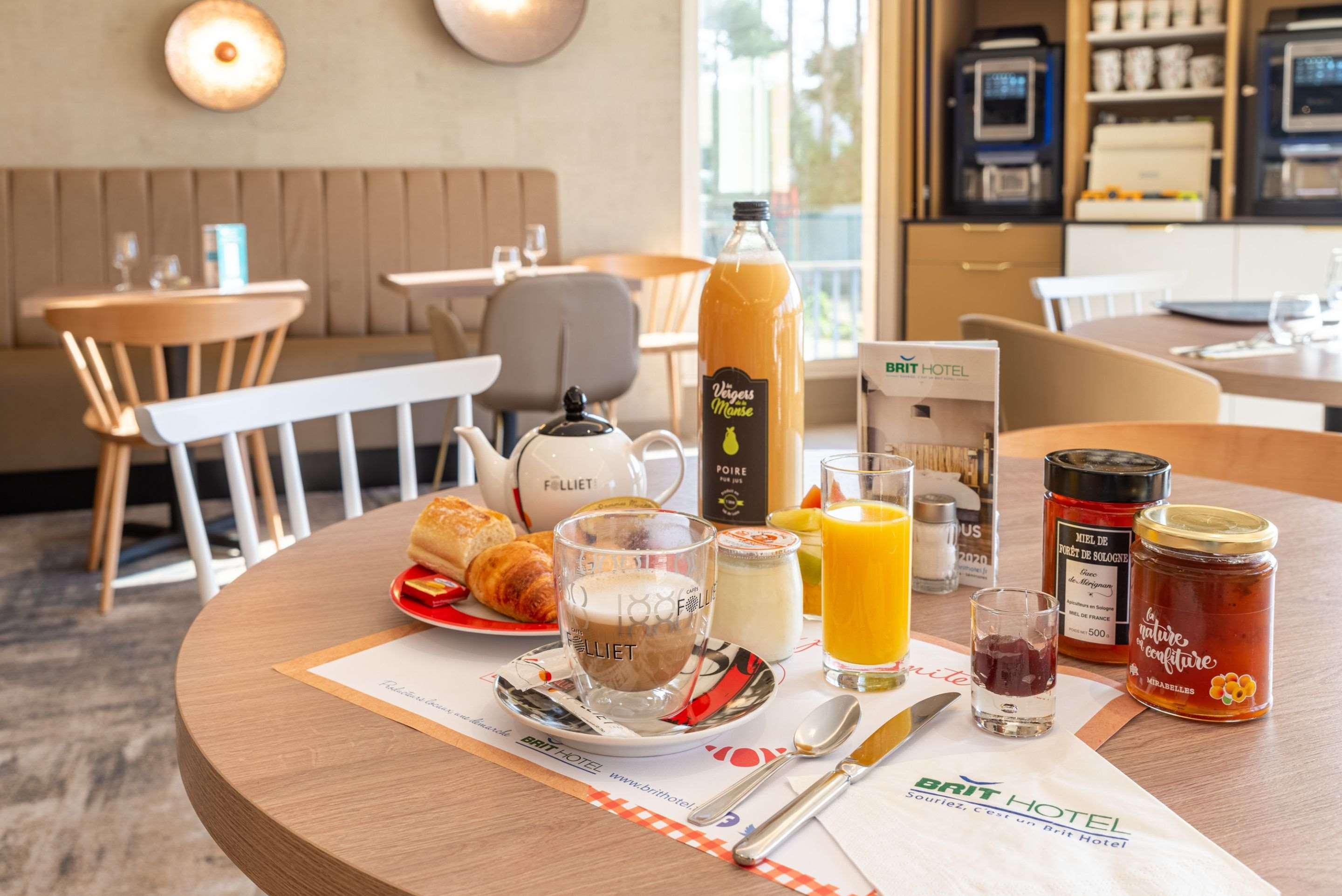 Brit Hotel Orleans St Jean De Braye - L'Antares แซงต์-ฌอง-เดอ-เบรย์ ภายนอก รูปภาพ