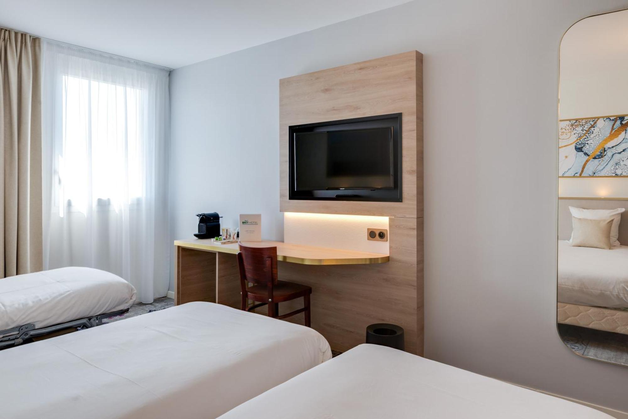 Brit Hotel Orleans St Jean De Braye - L'Antares แซงต์-ฌอง-เดอ-เบรย์ ภายนอก รูปภาพ