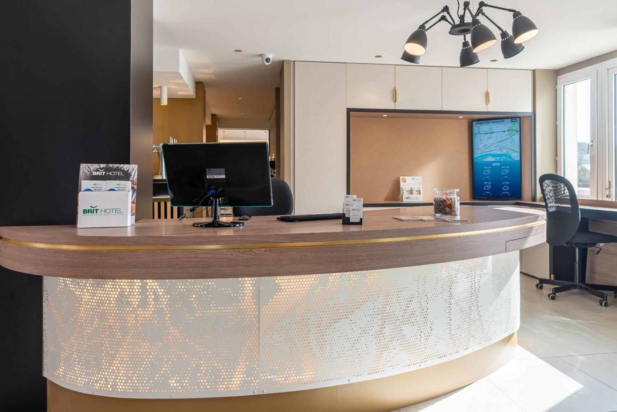 Brit Hotel Orleans St Jean De Braye - L'Antares แซงต์-ฌอง-เดอ-เบรย์ ภายนอก รูปภาพ